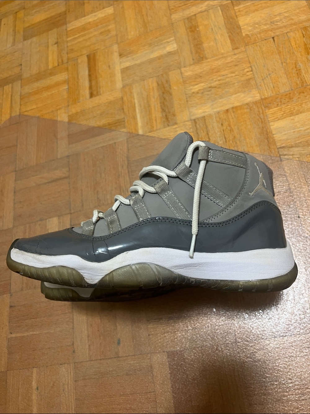 Air Jordan Retro 11 Cool Grey size 10 Distressed